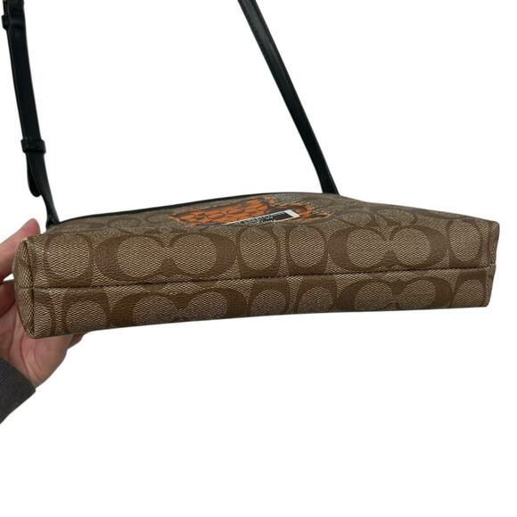 Coach File Crossbody in Signature Canvas Black Leather with Vandal Gummy Bear - Picture 6 of 10
